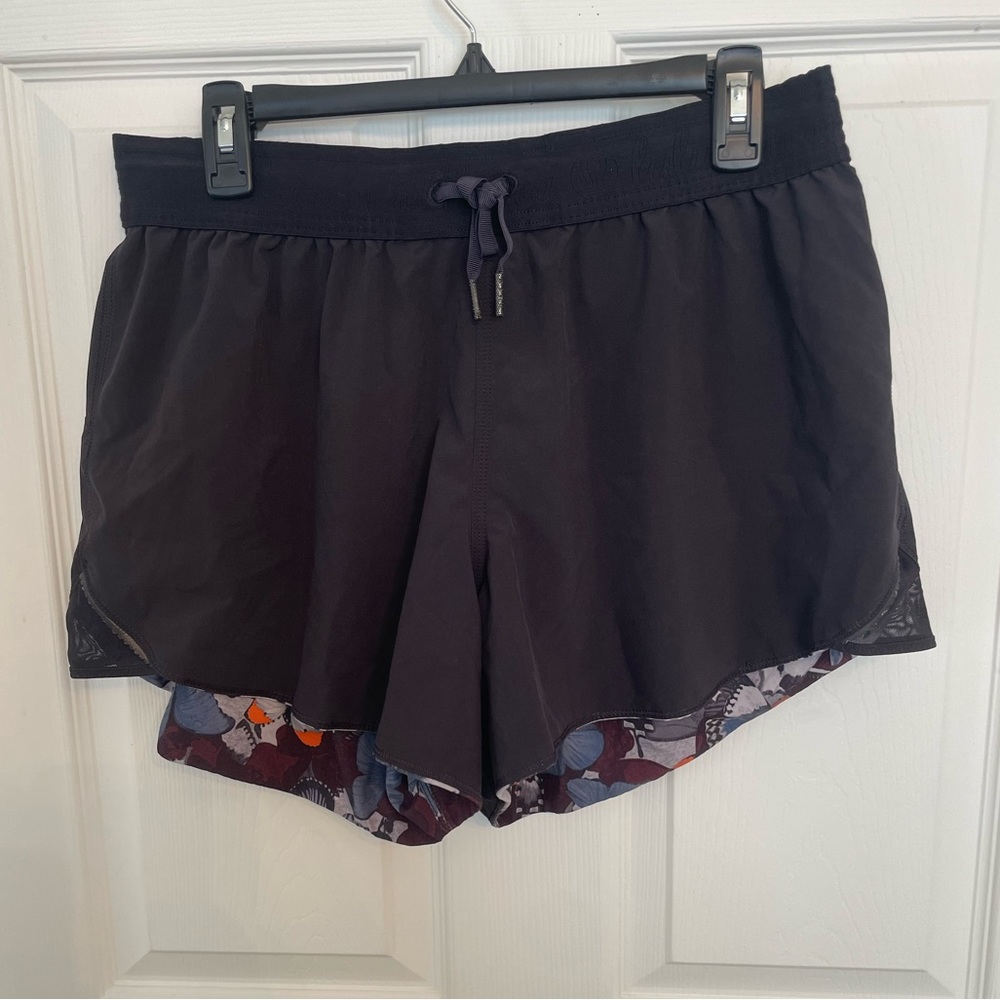 Lululemon reversible shorts
